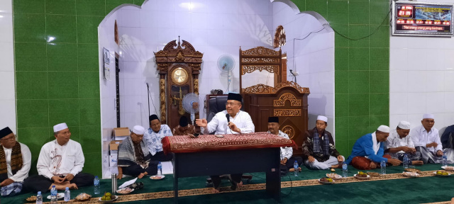 Sekertaris Daerah Provinsi Sumatera Barat (Sumbar), Hansastri, saat menyampaikan sambutan dalam Safari Ramadhan di Masjid Raya Muara Mais, Kecamatan Ranah Batahan, Kabupaten Pasaman Barat