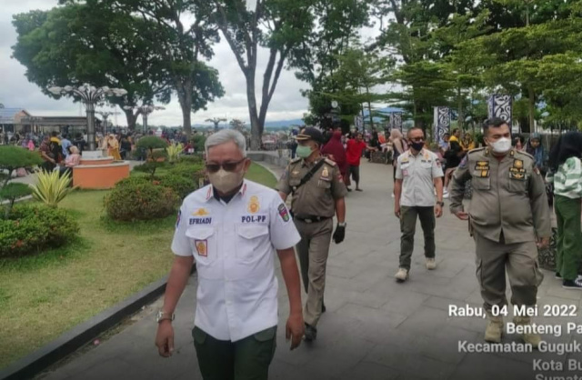 Satpol PP Bukittinggi turunkan 117 personil pengamanan lebaran 1443 H.