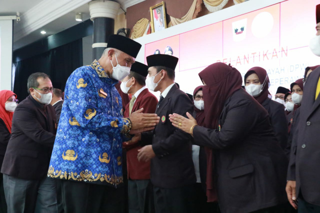 Gubernur Sumbar Mahyeldi beri selamat usai pelantikan PPNI