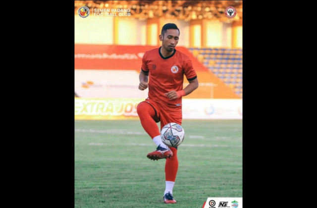 Tri Rahmat Priadi dipastikan bertahan bersama SPFC Musim 2022.  Sumber foto : ig.semenpadangfc
