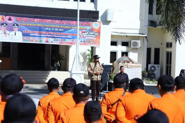 Wakil Wali Kota Solok ketika memimpin Apel peringatan Hari Kesiapsiagaan Bencana (HKB) tahun 2022