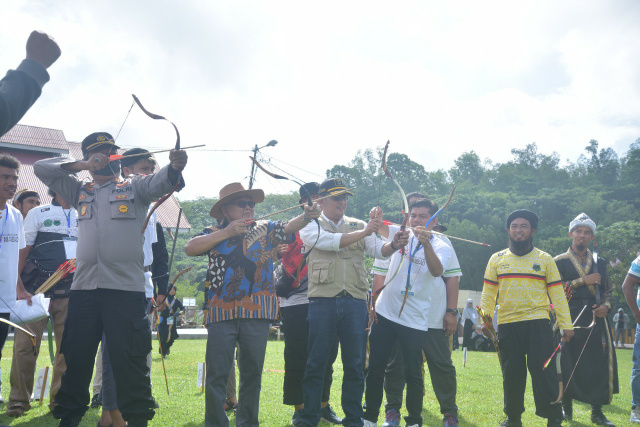 Wakil Walikota Sawahlunto Zohirin Sayuti Membuka Kejuaraan Memanah Berkuda Indonesian Tour 2022 di Kandih Sawahlunto, Sabtu (18/6)