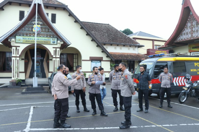 Foto Tim Itwasda Polda Sumbar Melakukan Verifikasi di Polres Bukittinggi, Selasa (12//07/2022)