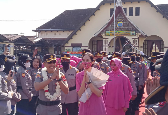 Welcome dan Farewell Parade Kapolres Bukittinggi Kamis (21/07/2022)