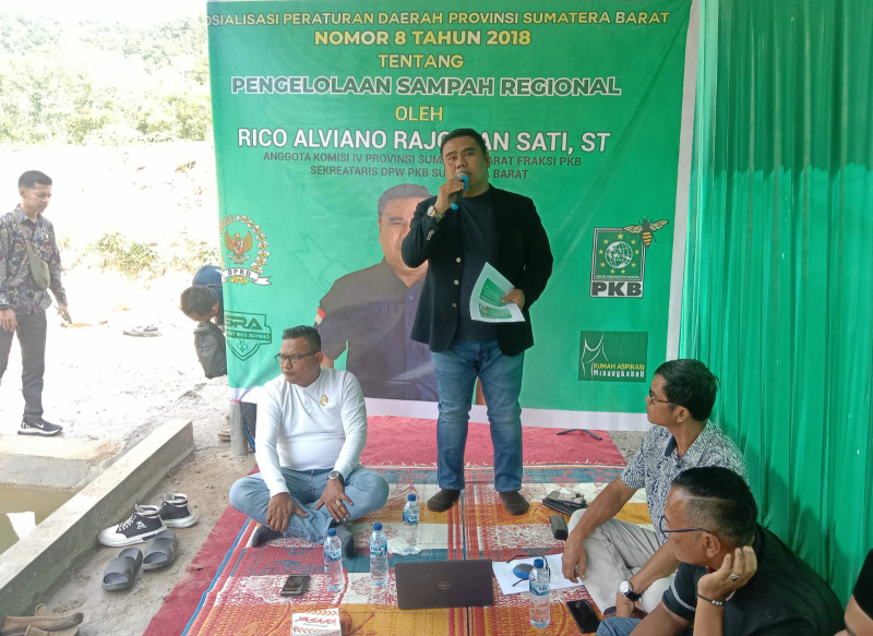 Anggota DPRD Sumbar Rico Alviano Gelar Sosialisasi Perda Pengelolaan Sampah Regional di Kota Sawahlunto, Sabtu (30/7)