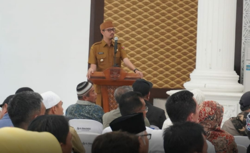 Foto wako Erman Safar tampung Permasalahan Masyarakat Dari RT-RW dan LPM se Bukitting Senin (01/08/2022)