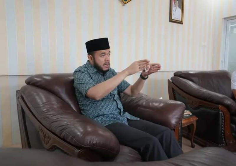 Wali Kota Padang Panjang, Fadly Amran.