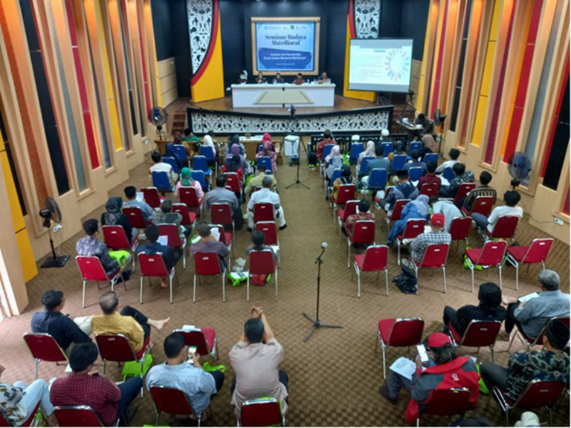 Seminar Budaya Matrilineal dengan tema “Literasi dan Konstruksi Peran dalam Merawat Matrilineal” Sabtu (10/09) di Aula BPNB Belimbing-Kuranji, Padang
