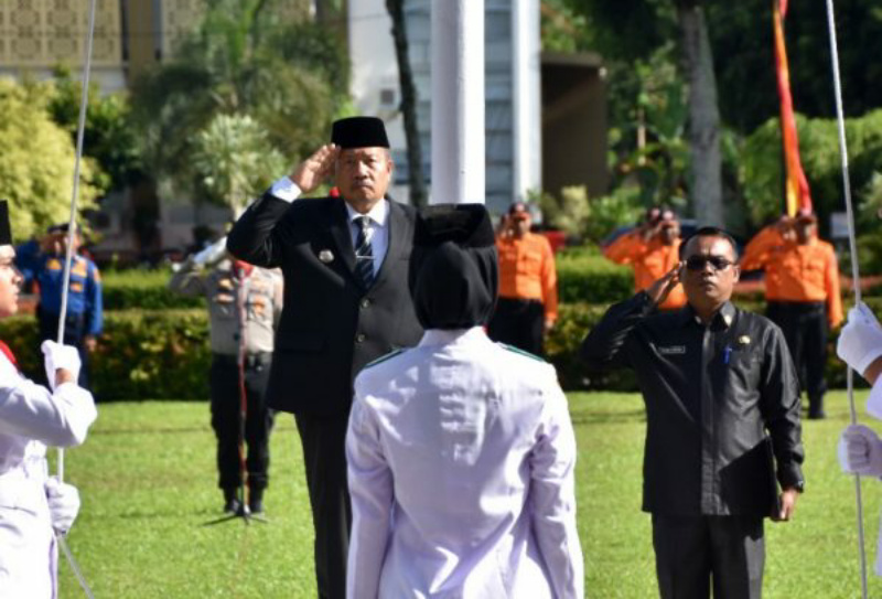 Suasana saat upacara peringatan Hari Kesaktian Pancasila di Halaman Kantor Bupati Agam berlangsung