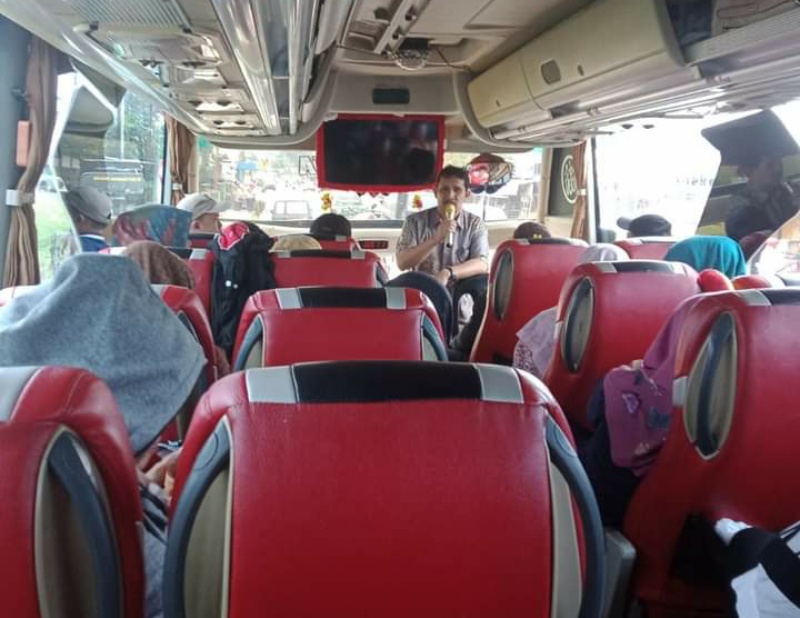 Kadis Dikbud Ali Tabrani saat sampaikan pesan pada Kepsek SD sebelum bertolak studi tiru.