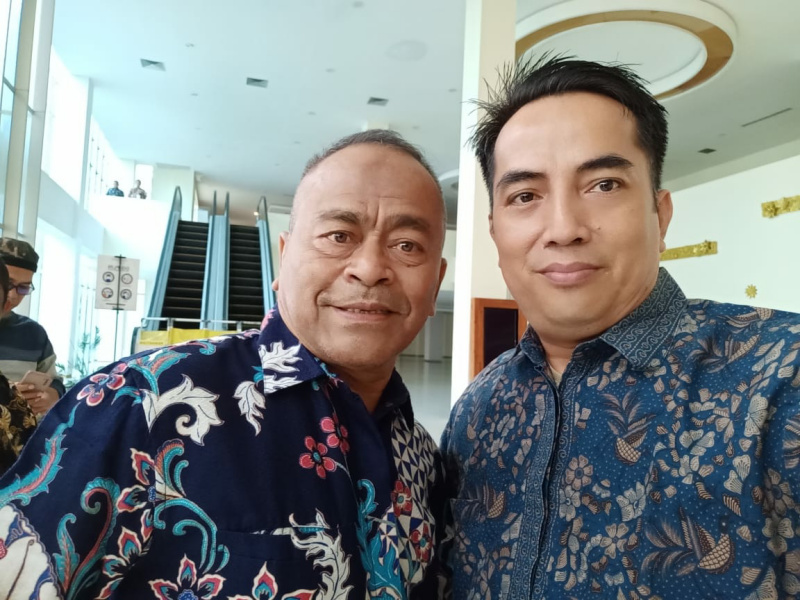Akmal Kakansar Mentawai bersama Ketua Umum PWI Pusat  Atal S Depari