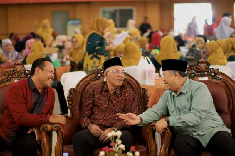 Keluarga Besar Dharmayukti Karini Peradilan Sumatera Barat menggelar kegiatan silaturahmi di Gedung Kubung Tigo Baleh Kota Solok.(ist)