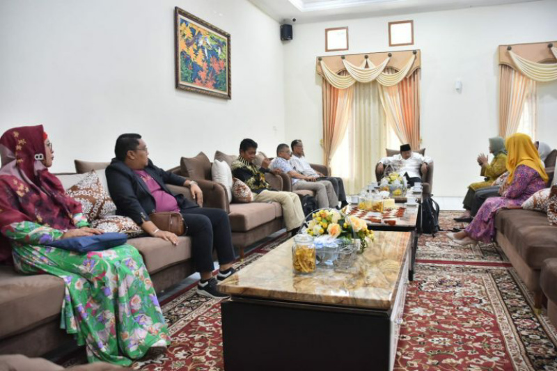 Bupati Agam, Andri Warman saat beraudiensi bersama PADAN terkait kasus LGBT