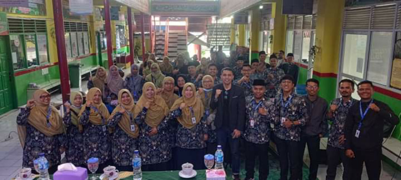 Peserta pelatihan AI untuk tenaga pendidik pontren Kauman Muhammadiyah Kota Padang Panjang, Kamis (5/10/2023) kemaren.