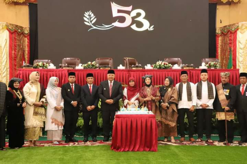 Kota Solok memperingati Hari Ulang Tahun ke 53 tahun 2023 melalui rapat paripurna istimewa DPRD. 