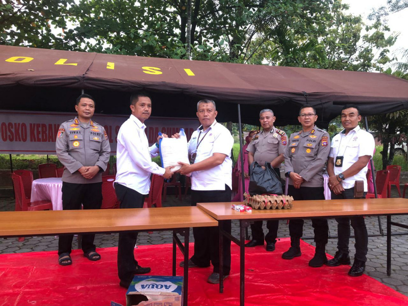 Respons Cepat PT Semen Padang: Bantu Korban Kebakaran Asrama SPN Padang Besi