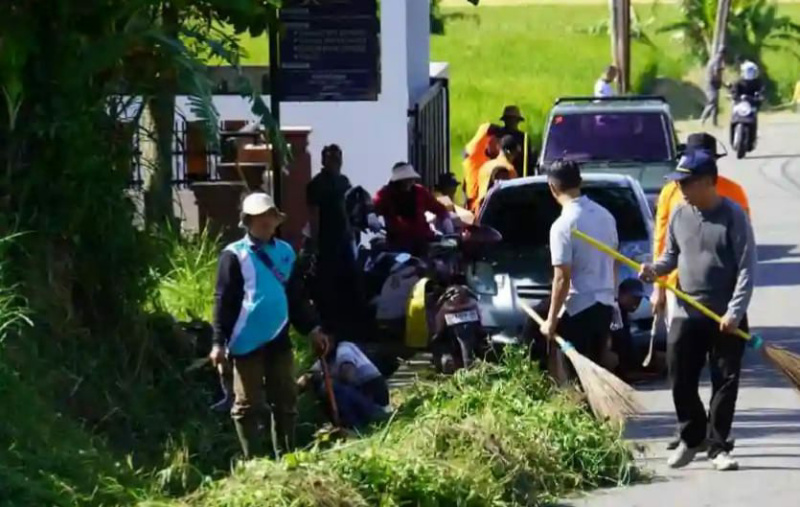 Suasana Goro Lingkungan di Ekor Lubuk.