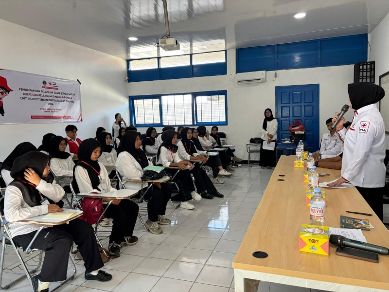 Ketua PMI saat berikan arahan di kegiatan Diklatsar.