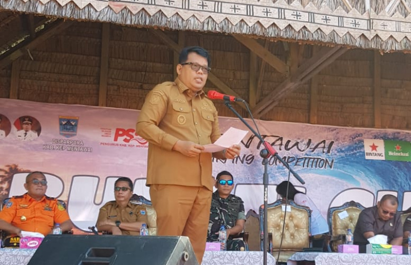 Wakil Bupati Kep.Mentawai Jakop Sagurug Membuka Bupati Cup 1 Surfing Kompetisi Mentawai di Homestay Paddegat Tuapeijat