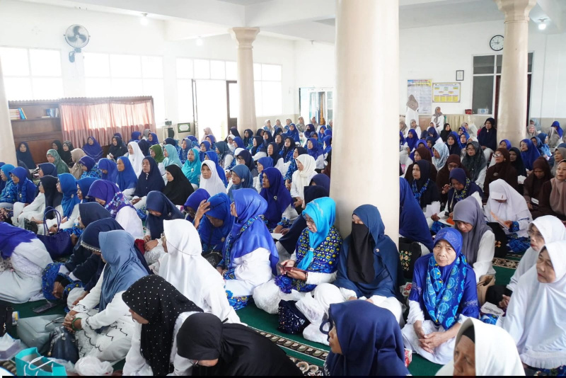 Ribuan jamaah BKMT padati masjid Tauhid.