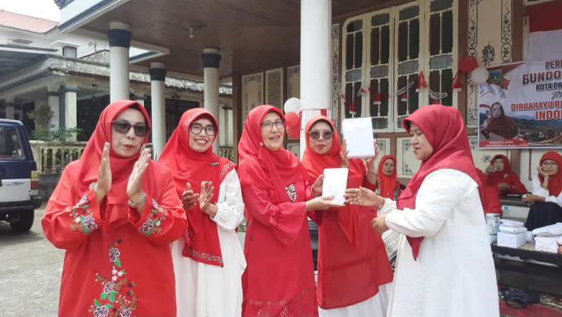 Bundo Kanduang Kota Padang Panjang ramaikan HUT RI ke 81.