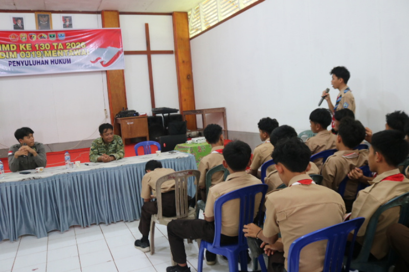 Tanya jawab siswa siswi SMA swasta Penabur Berkat dengan tim SatgasTMMD ke130 Terkai Pemahsman Hukum secara Umum