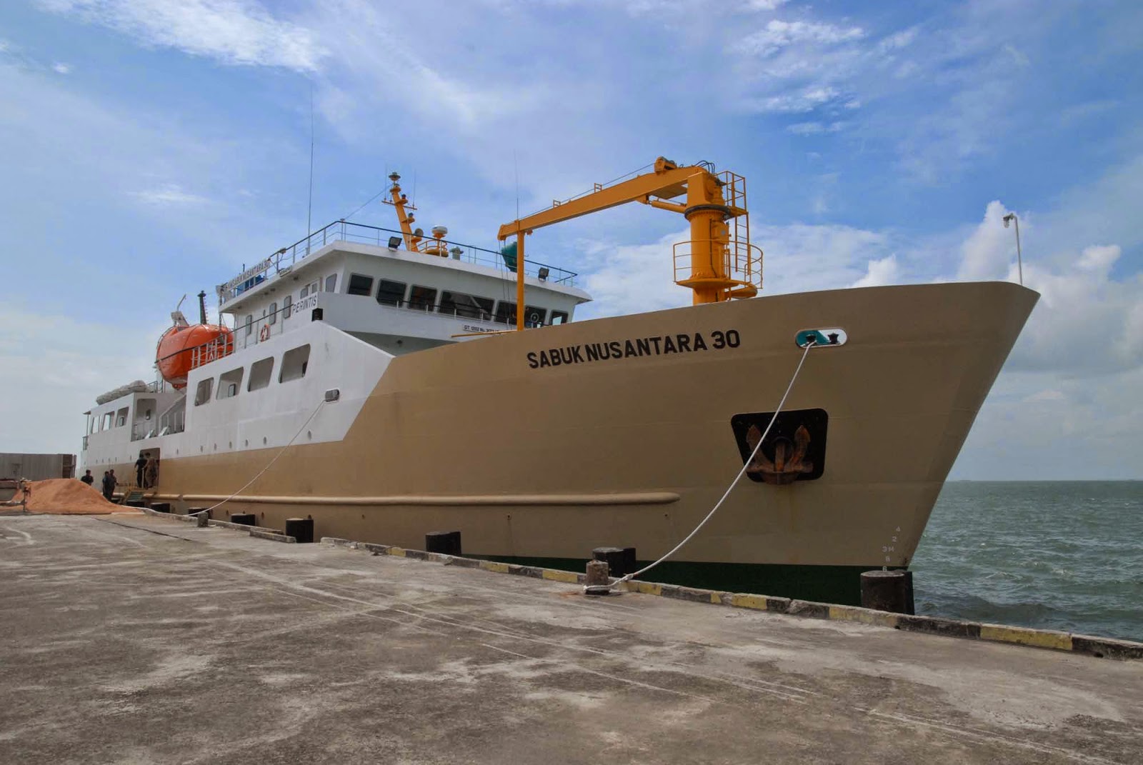 Kapal Perintis KM Sabuk Nusantara