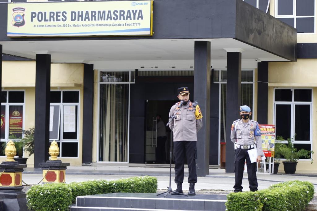 Kapolres Dharmasraya AKBP Aditya Galayudha Ferdiansyah,S.Ik,M.T, ambil apel keamanan