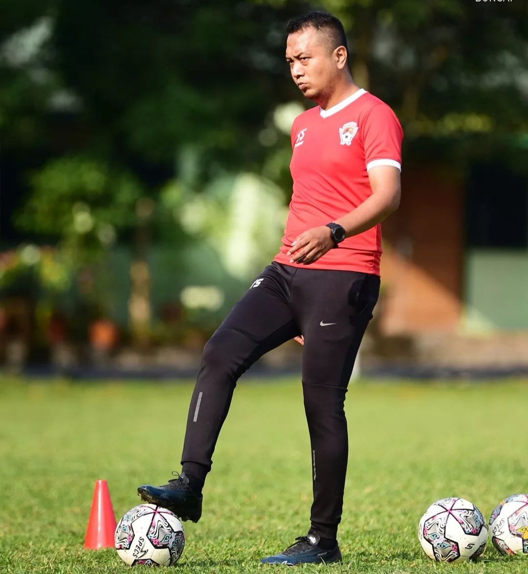 Yulian Syahreva, Asisten Pelatih Kalteng Putra (foto:ig kaltengputra)