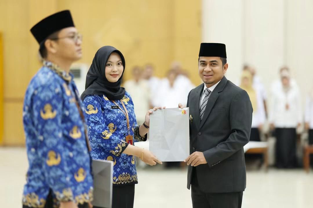 Walikota Solok Ambil Sumpah dan Serahkan SK 110 CPNS 