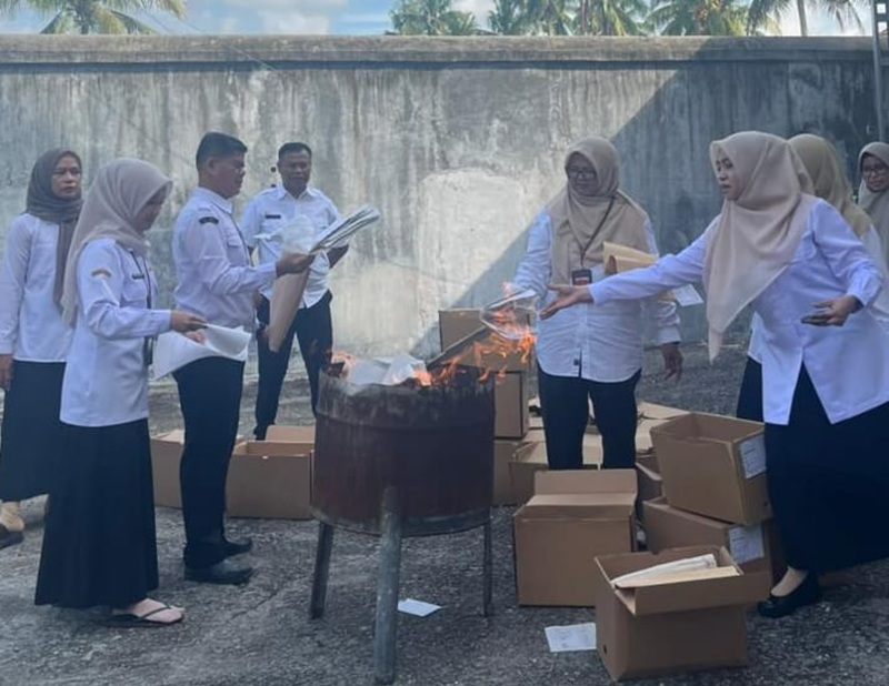 DPK Kota Solok musnahkan arsip milik Kecamatan Tanjung Harapan