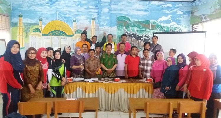 Puluhan Guru Honorer Kota Solok Bersama Nofi Candra
