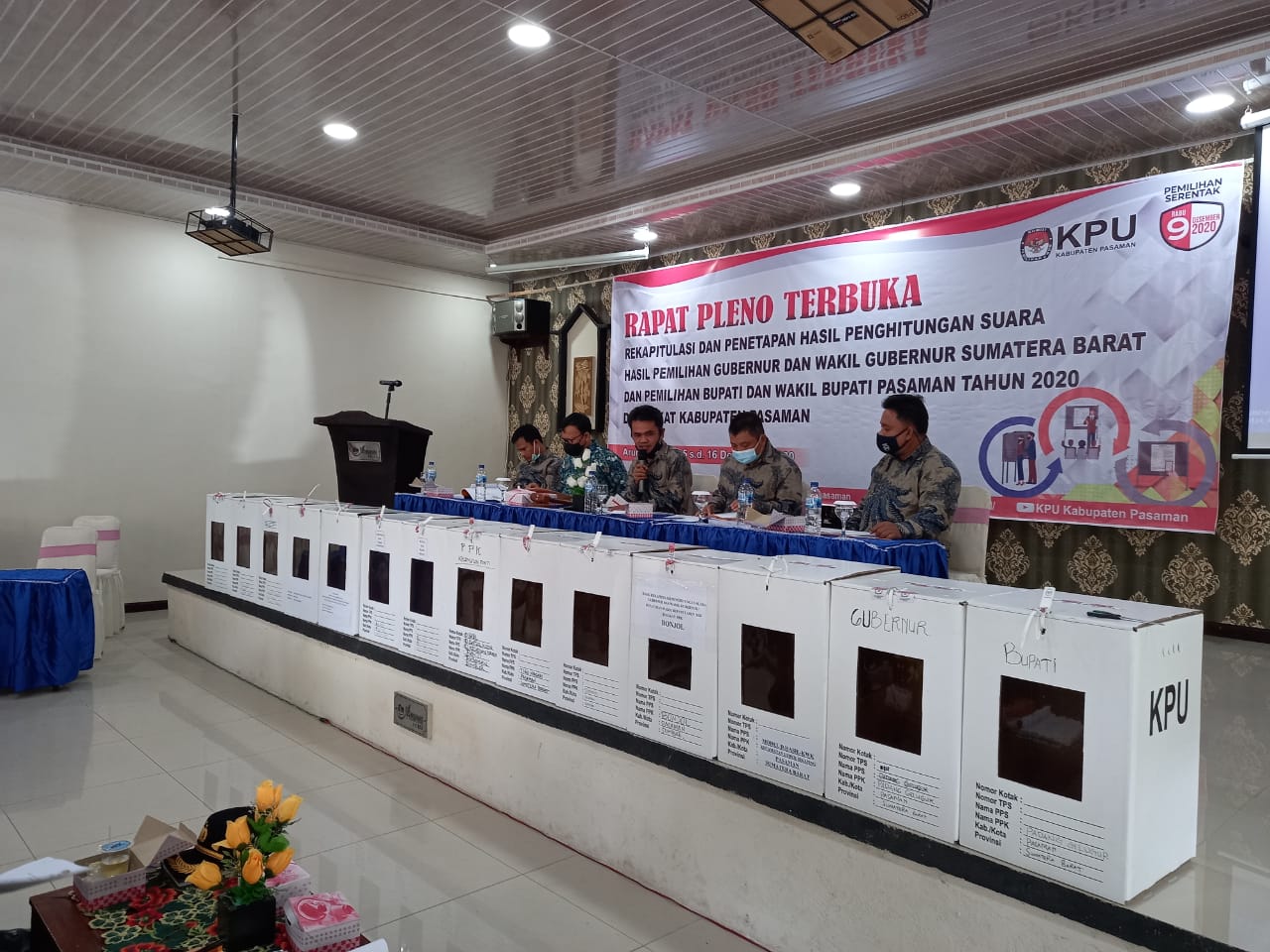Foto: Rapat Pleno Terbuka Rekapitulasi Tingkat Kabupaten oleh KPU Pasaman