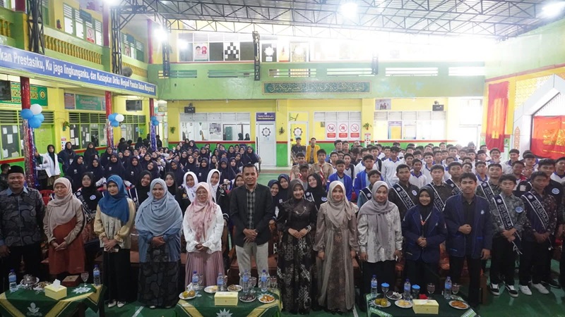 Peserta Talkshow NGOPI.