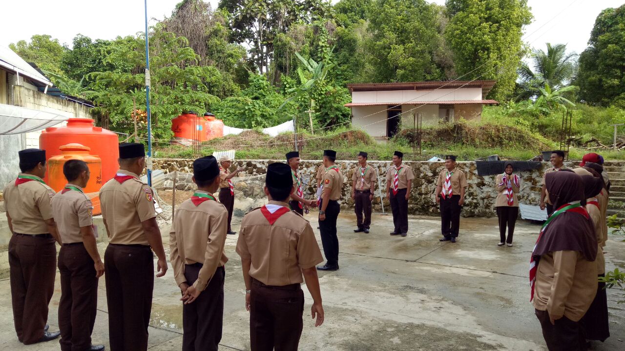 Peserta Kursus Mahir Dasar sedang mengikuti upacara pembukaan di halaman hotel Jelita Tuapejat, Rabu (11/10)
